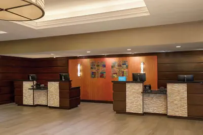 Photo 5 - DoubleTree by Hilton Minneapolis Airport, MN