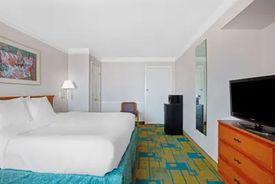 Photo 5 - Days Inn by Wyndham Reno