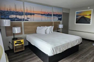Photo 5 - Days Inn by Wyndham Washington
