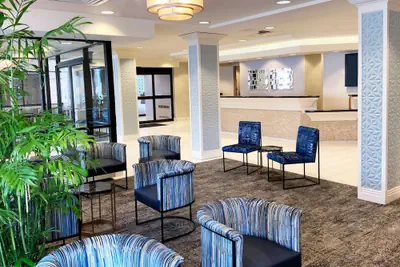 Photo 3 - DoubleTree by Hilton Milwaukee Downtown