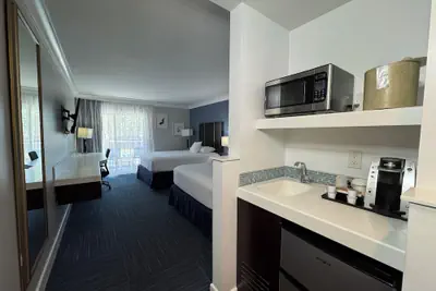 Photo 5 - The Pacific Inn