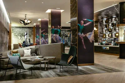 Photo 3 - Renaissance Chicago Downtown Hotel