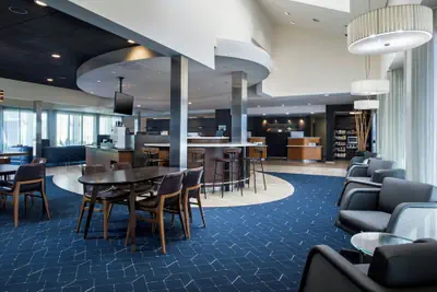 Photo 4 - Courtyard by Marriott Phoenix Airport