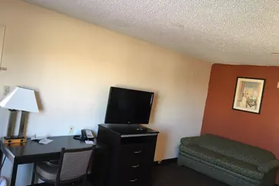 Photo 5 - Americas Best Value Inn Hobbs