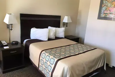 Photo 4 - Americas Best Value Inn Hobbs