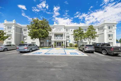 Photo 2 - Best Western Executive Inn