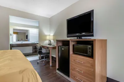 Photo 5 - Quality Inn Brunswick