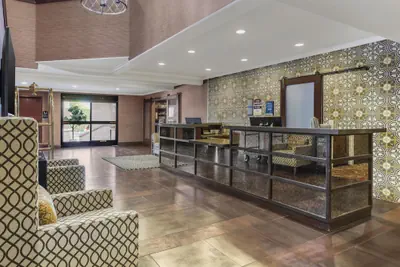 Photo 3 - Best Western Plus Brookside Inn