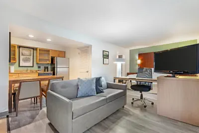 Photo 5 - MainStay Suites St. Louis - Galleria