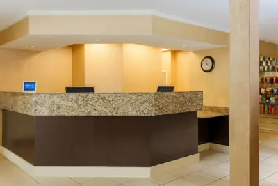 Photo 3 - MainStay Suites St. Louis - Galleria