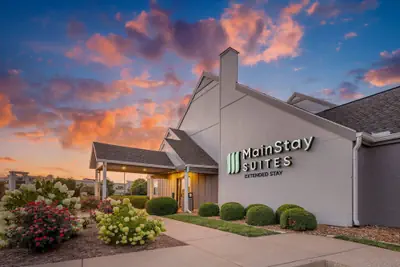 Photo 2 - MainStay Suites St. Louis - Galleria