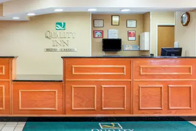 Photo 3 - Quality Inn Ottawa near Starved Rock State Park