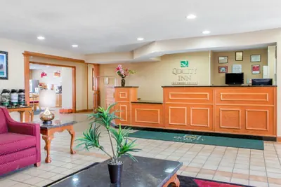 Photo 2 - Quality Inn Ottawa near Starved Rock State Park
