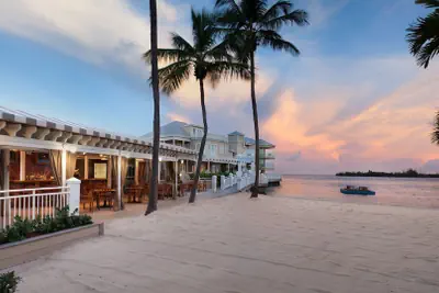 Photo 2 - Pier House Resort & Spa
