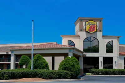 Photo 2 - Super 8 by Wyndham Huntersville/Charlotte Area