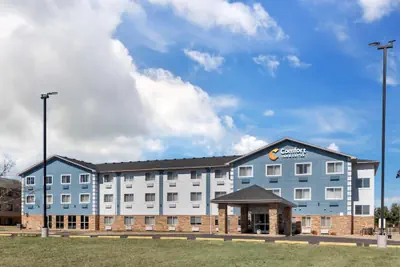 Photo 2 - Comfort Inn & Suites Wisconsin Dells