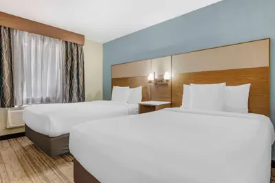 Photo 2 - Best Western Carlsbad by the Sea