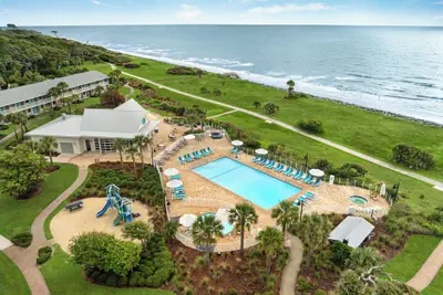 Photo 2 - Holiday Inn Resort Jekyll Island by IHG