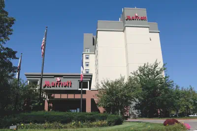 Photo 2 - West Des Moines Marriott