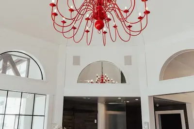Photo 4 - Vinland Hotel and Lounge