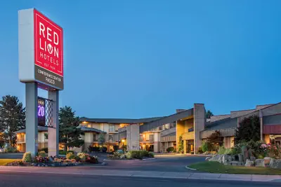 Photo 2 - Red Lion Hotel Pasco Airport & Conference Center