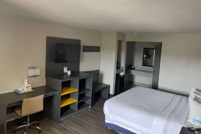 Photo 3 - Days Inn by Wyndham Ruston LA