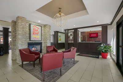 Photo 4 - Red Roof Inn PLUS+ & Suites Knoxville West-Cedar Bluff