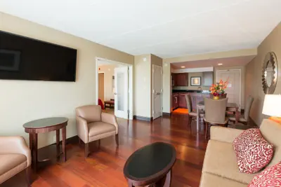 Photo 5 - Crowne Plaza Boston - Woburn by IHG