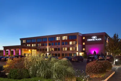 Photo 2 - Crowne Plaza Boston - Woburn by IHG