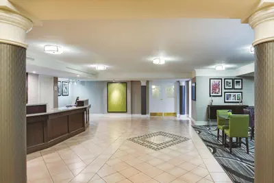 Photo 3 - Days Inn by Wyndham Gainesville University I-75