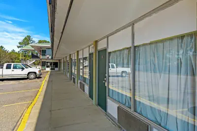 Photo 4 - Star Motel Hattiesburg University Area