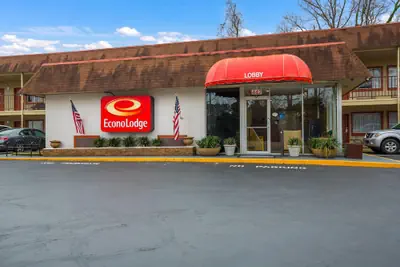 Photo 2 - Econo Lodge Williamsburg Historic Area