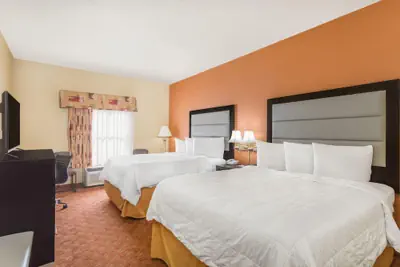 Photo 5 - Baymont by Wyndham Fayetteville