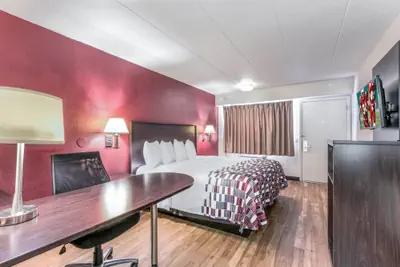 Photo 5 - Red Roof Inn Columbia, MO