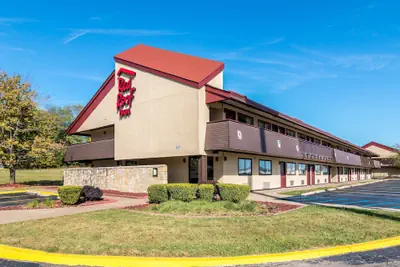 Photo 2 - Red Roof Inn Columbia, MO