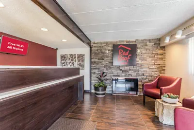 Photo 4 - Red Roof Inn Columbia, MO