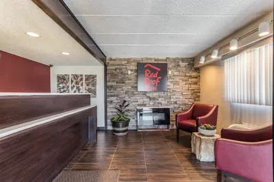 Photo 3 - Red Roof Inn Columbia, MO