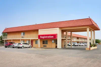 Photo 2 - Travelodge by Wyndham Winslow