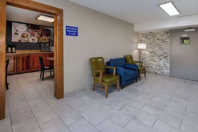 Photo 3 - Days Inn by Wyndham Winchester