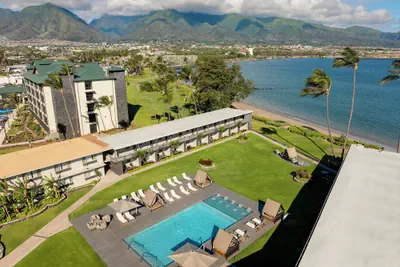 Photo 2 - Maui Seaside Hotel
