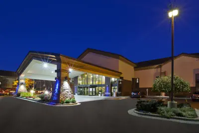 Photo 2 - Holiday Inn Express Detroit-Warren by IHG
