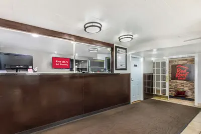 Photo 2 - Red Roof Inn North Dallas - Park Central