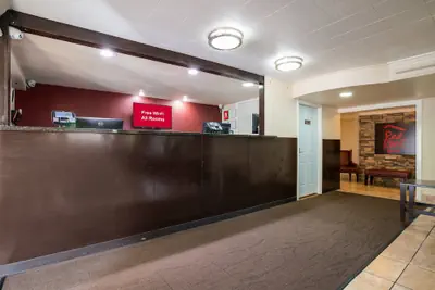 Photo 3 - Red Roof Inn North Dallas - Park Central