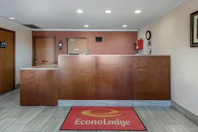 Photo 5 - Econo Lodge Lexington Southeast