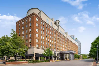 Photo 2 - Hilton Orrington / Evanston