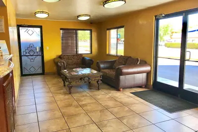 Photo 3 - Days Inn by Wyndham East Albuquerque