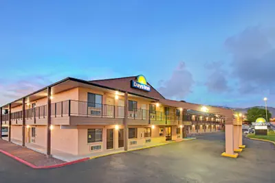 Photo 2 - Days Inn by Wyndham East Albuquerque