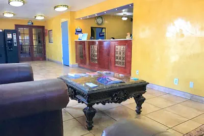 Photo 5 - Days Inn by Wyndham East Albuquerque