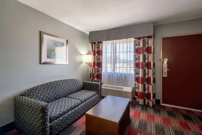Photo 3 - Quality Inn near Parc Natchitoches
