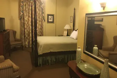 Photo 4 - The Guest House Historic Mansion